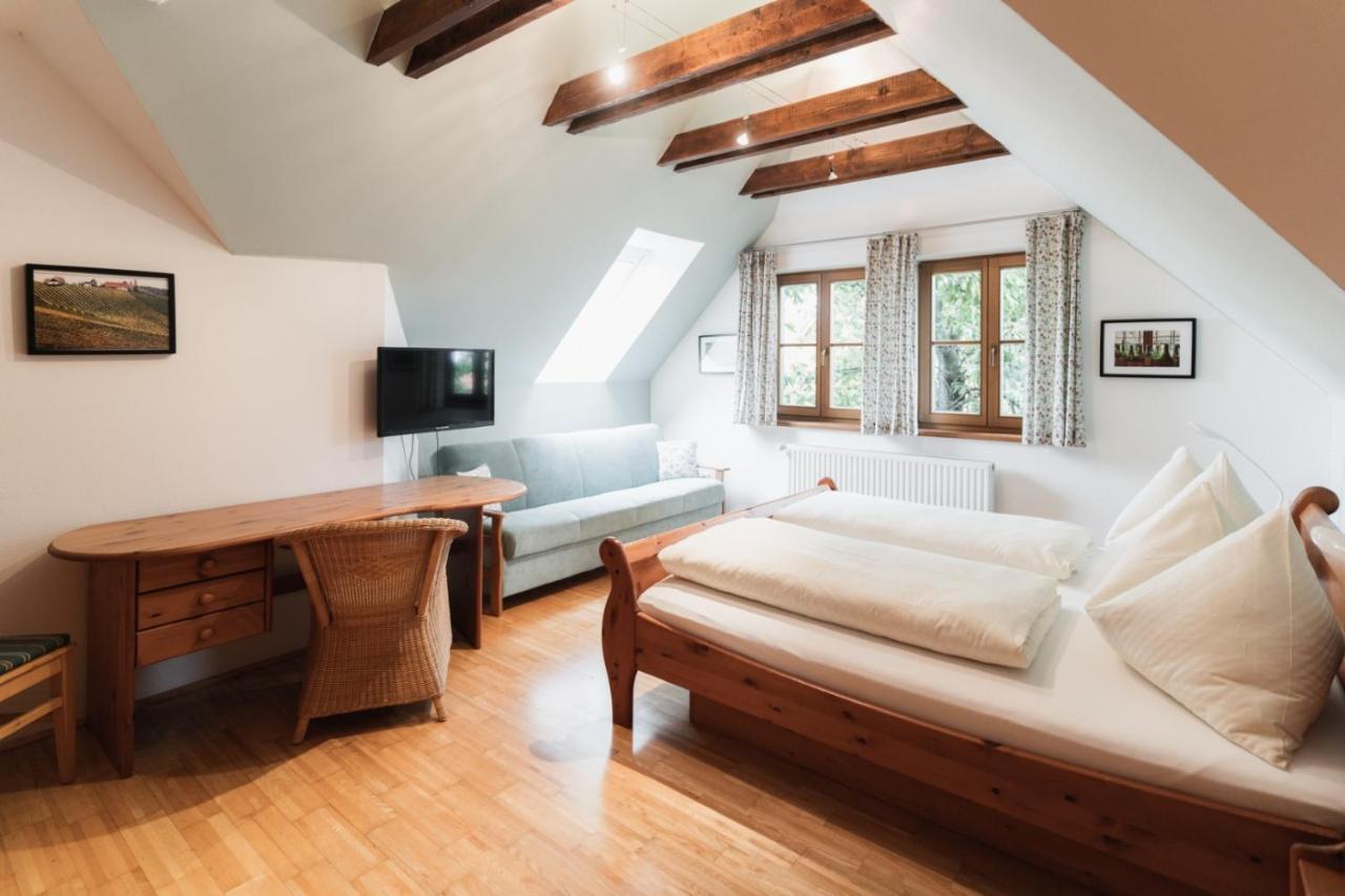 Bed and Breakfast Weingut Koegl Рач-ан-дер-Вайнштрассе Экстерьер фото