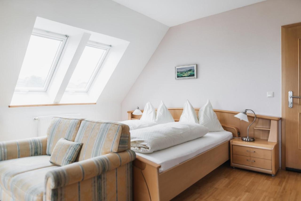 Bed and Breakfast Weingut Koegl Рач-ан-дер-Вайнштрассе Экстерьер фото