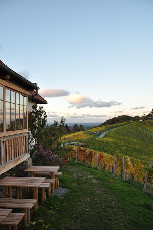 Bed and Breakfast Weingut Koegl Рач-ан-дер-Вайнштрассе Экстерьер фото